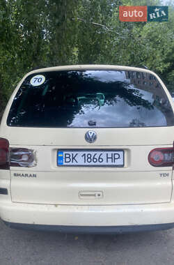 Минивэн Volkswagen Sharan 2009 в Ровно
