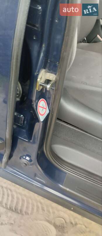 Минивэн Volkswagen Sharan 2004 в Львове