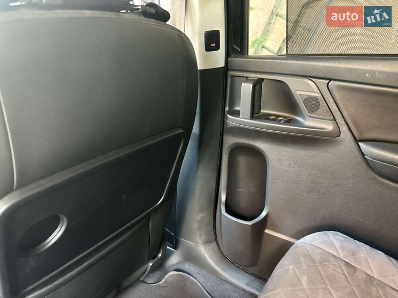 Мінівен Volkswagen Sharan 2014 в Іршаві