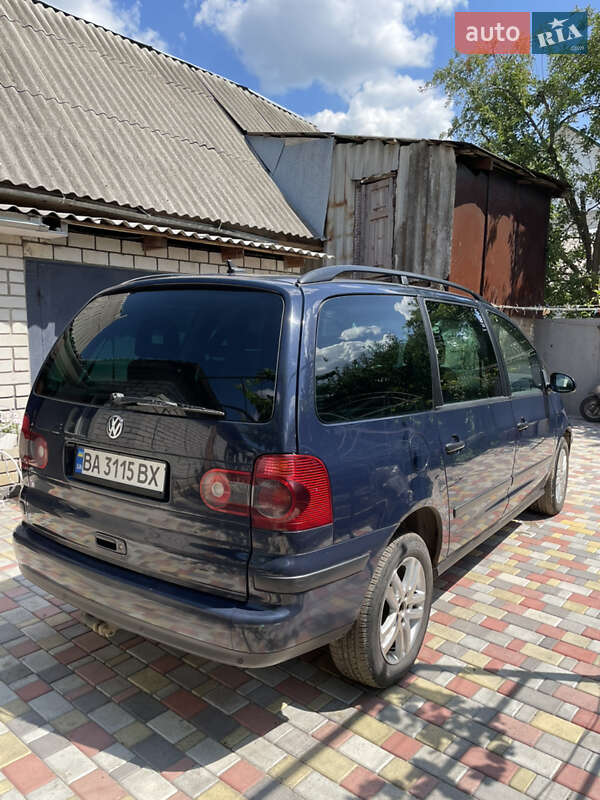 Минивэн Volkswagen Sharan 2008 в Знаменке