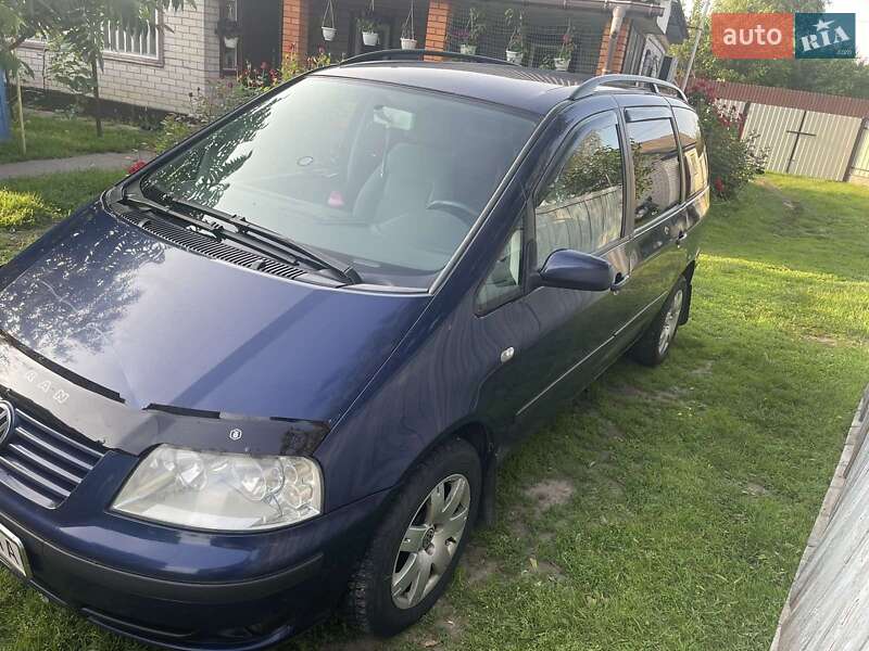 Минивэн Volkswagen Sharan 2002 в Черкассах