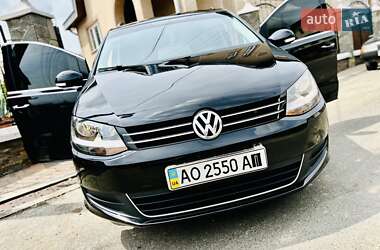 Минивэн Volkswagen Sharan 2011 в Нижней Апше
