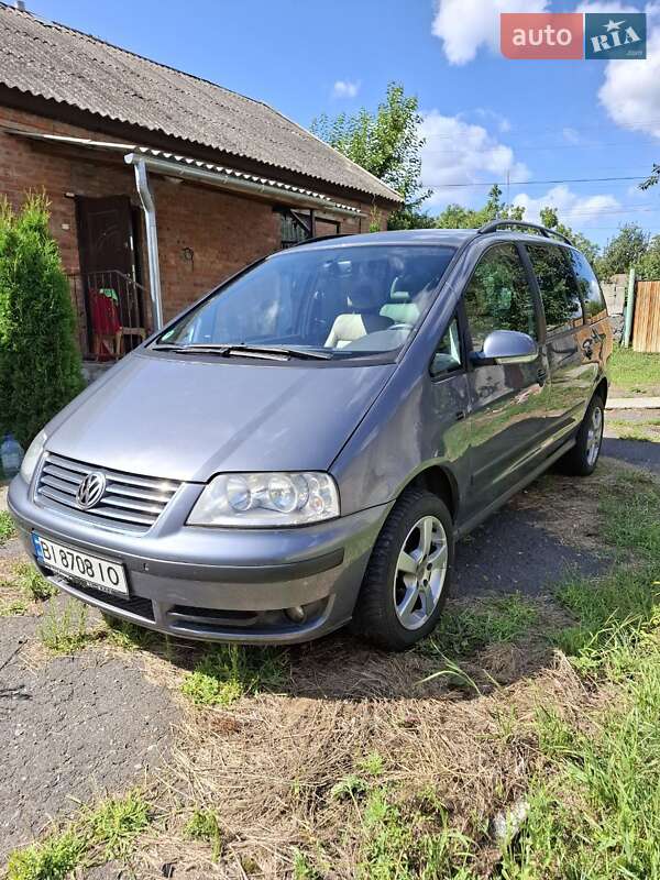 Минивэн Volkswagen Sharan 2008 в Миргороде