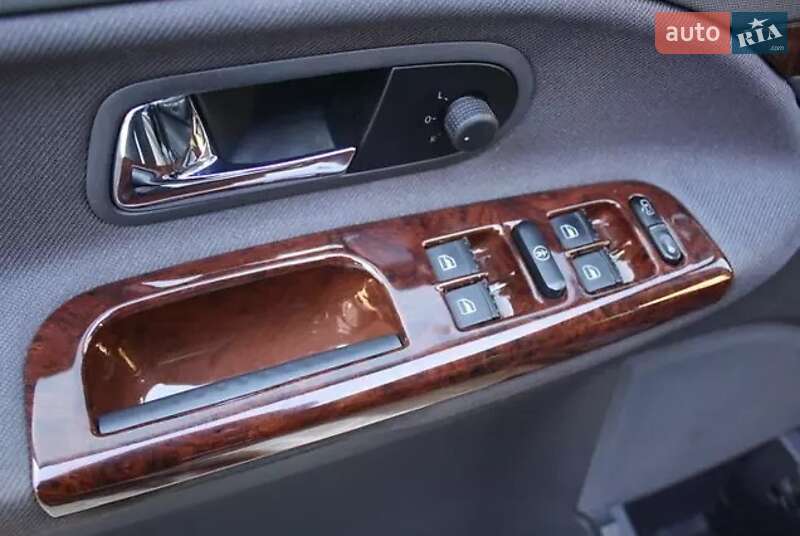 Минивэн Volkswagen Sharan 2006 в Черноморске