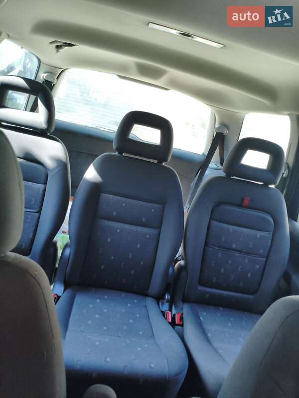 Минивэн Volkswagen Sharan 2007 в Чемеровцах