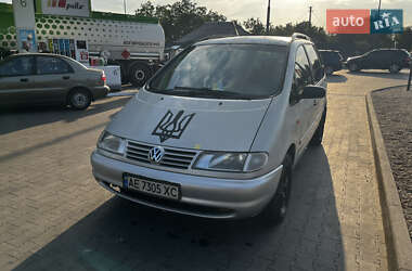 Минивэн Volkswagen Sharan 1999 в Павлограде