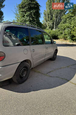 Минивэн Volkswagen Sharan 2000 в 