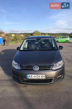 Мінівен Volkswagen Sharan 2012 в Києві