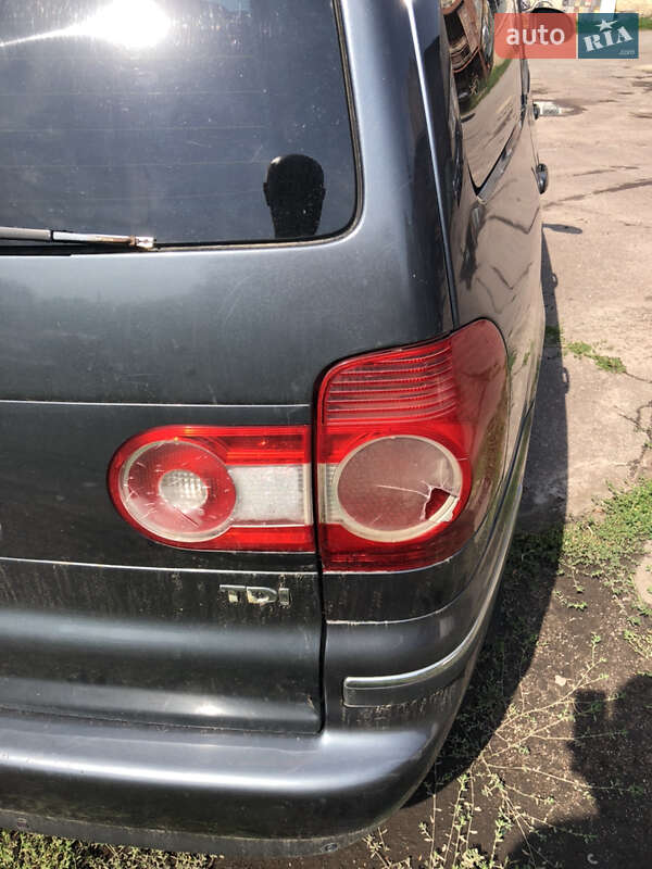 Минивэн Volkswagen Sharan 2007 в Романове