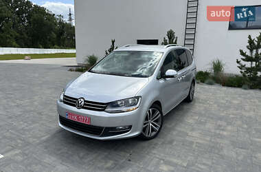 Минивэн Volkswagen Sharan 2017 в 