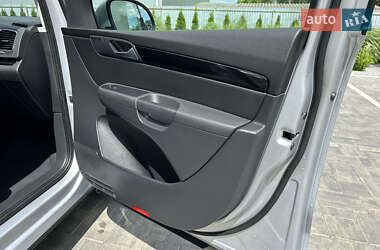 Минивэн Volkswagen Sharan 2017 в 