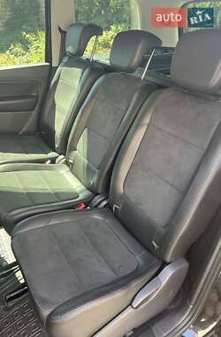 Минивэн Volkswagen Sharan 2015 в 