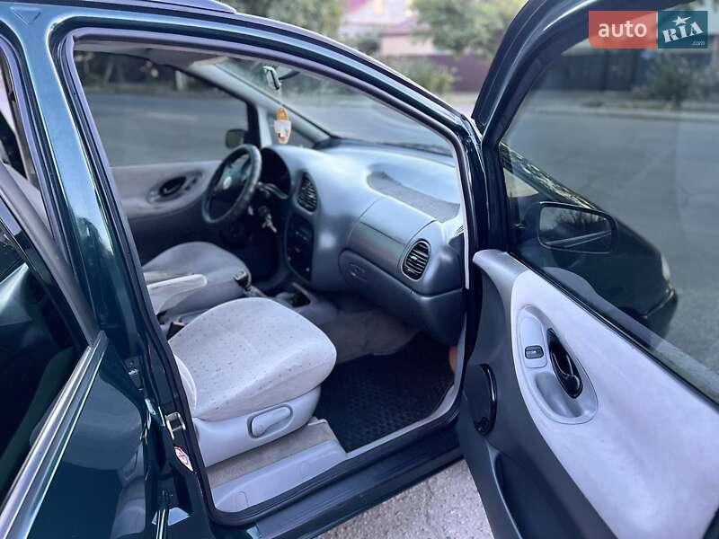 Минивэн Volkswagen Sharan 1999 в Измаиле