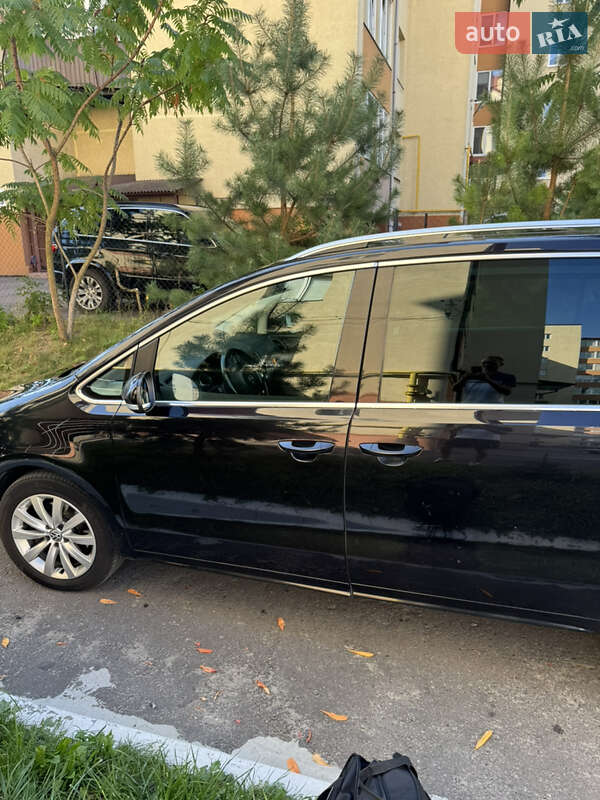 Минивэн Volkswagen Sharan 2015 в Ровно