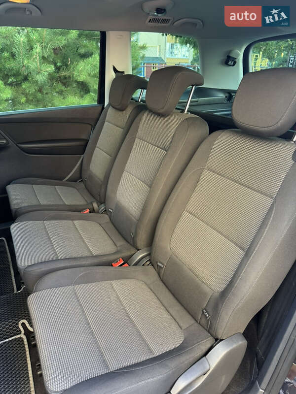 Минивэн Volkswagen Sharan 2015 в Ровно