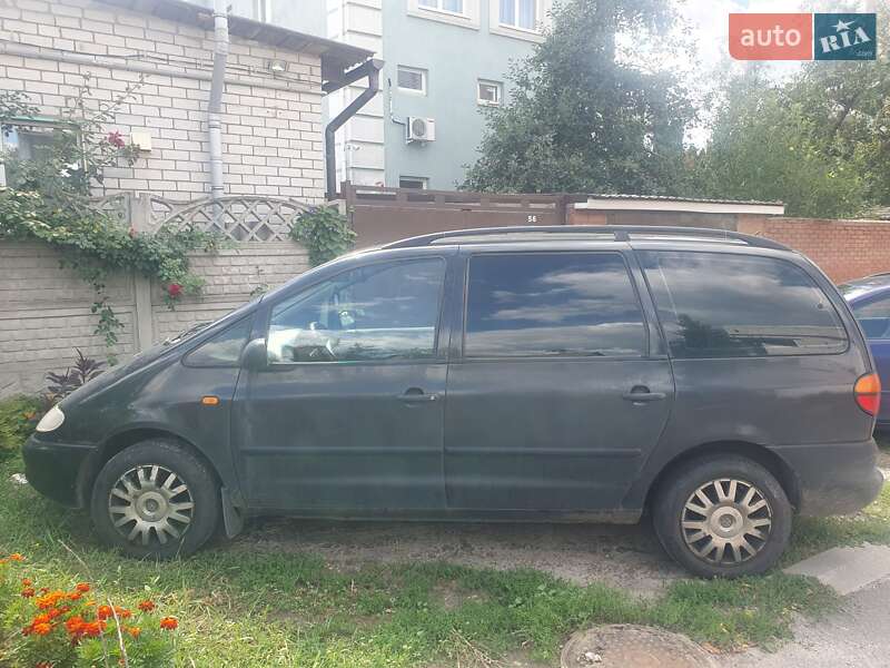 Мінівен Volkswagen Sharan 1997 в Харкові