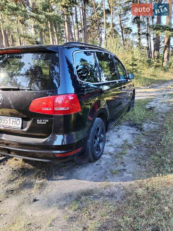 Минивэн Volkswagen Sharan 2013 в Звягеле