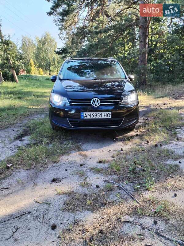 Минивэн Volkswagen Sharan 2013 в Звягеле
