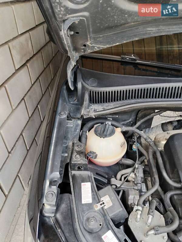 Минивэн Volkswagen Sharan 2013 в Звягеле