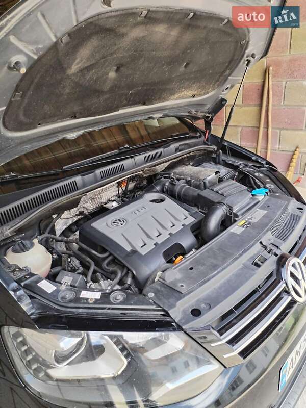 Минивэн Volkswagen Sharan 2013 в Звягеле