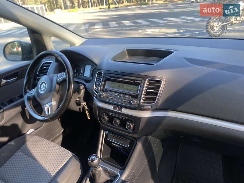 Минивэн Volkswagen Sharan 2010 в Маневичах