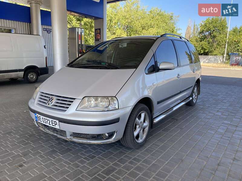 Мінівен Volkswagen Sharan 2001 в Миколаєві