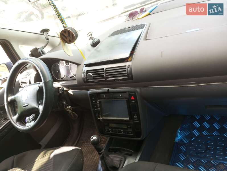 Минивэн Volkswagen Sharan 2000 в Николаеве