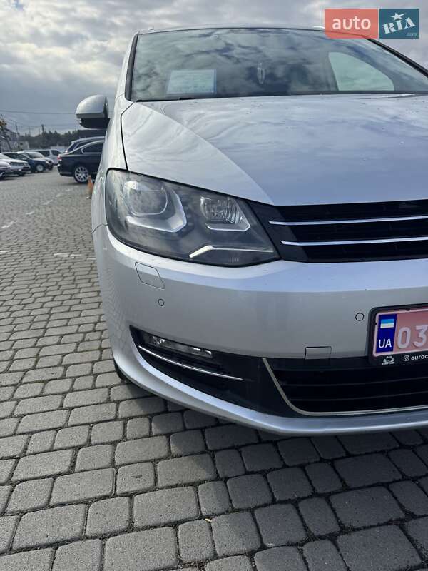 Минивэн Volkswagen Sharan 2013 в Черновцах