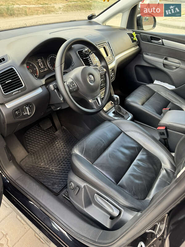 Минивэн Volkswagen Sharan 2013 в Ковеле