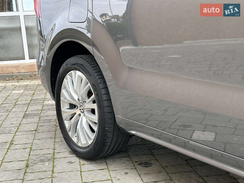 Минивэн Volkswagen Sharan 2015 в Дрогобыче