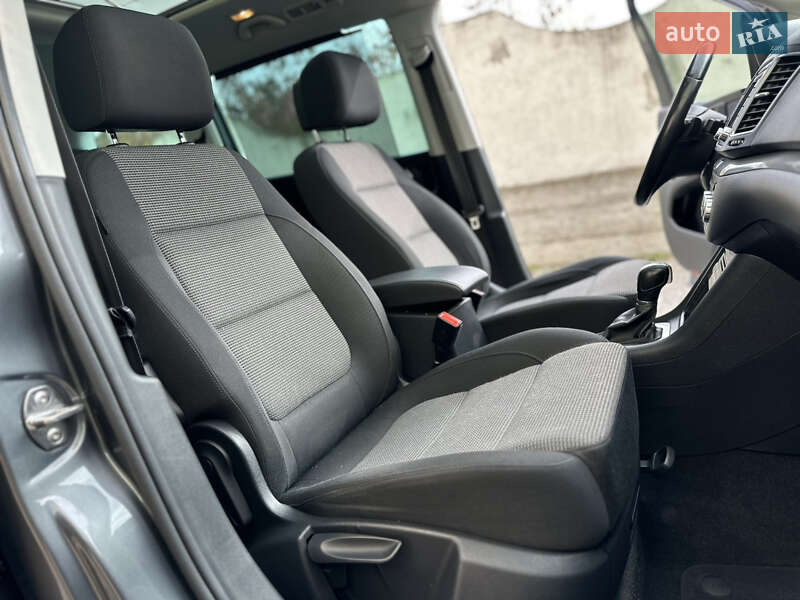 Минивэн Volkswagen Sharan 2015 в Дрогобыче