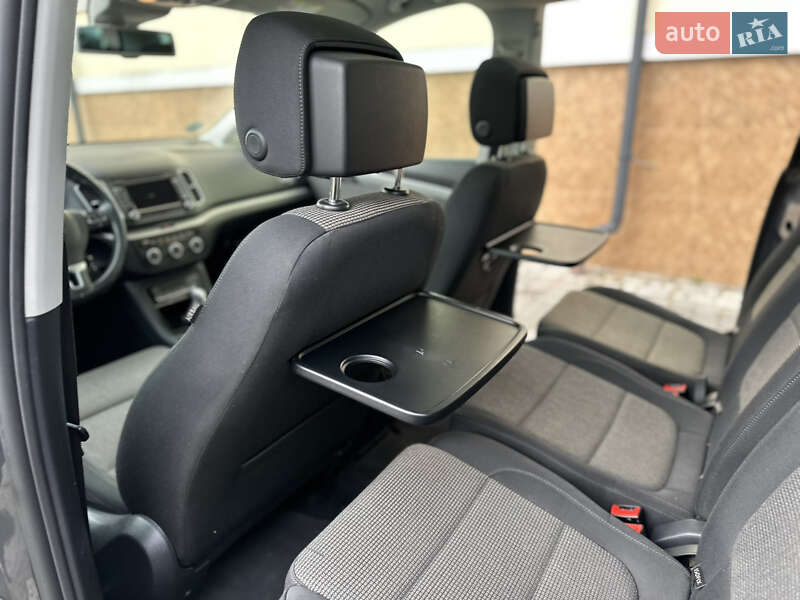 Минивэн Volkswagen Sharan 2015 в Дрогобыче