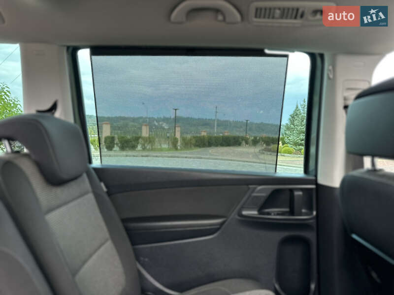 Минивэн Volkswagen Sharan 2015 в Дрогобыче