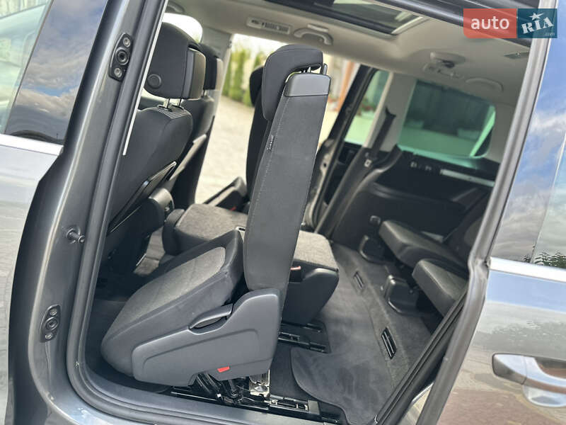 Минивэн Volkswagen Sharan 2015 в Дрогобыче