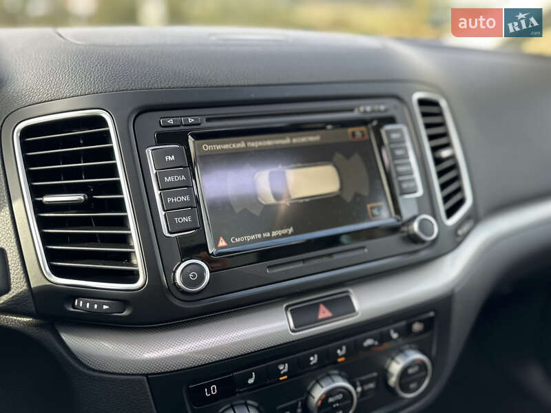 Минивэн Volkswagen Sharan 2015 в Дрогобыче