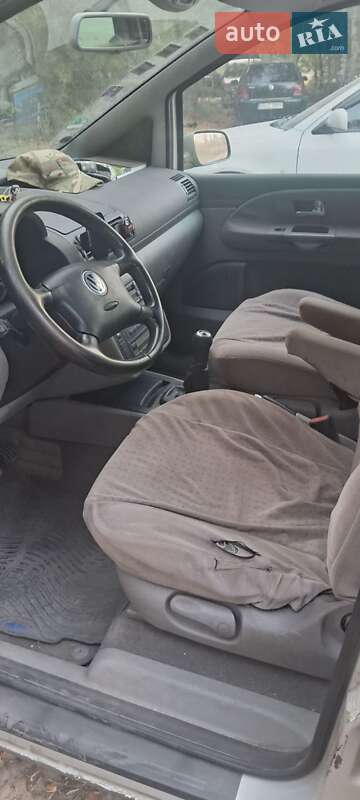 Минивэн Volkswagen Sharan 2001 в Житомире
