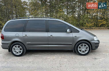Минивэн Volkswagen Sharan 2009 в Виннице
