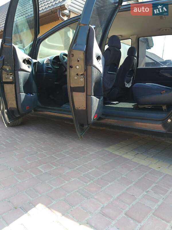 Мінівен Volkswagen Sharan 1996 в Калинівці