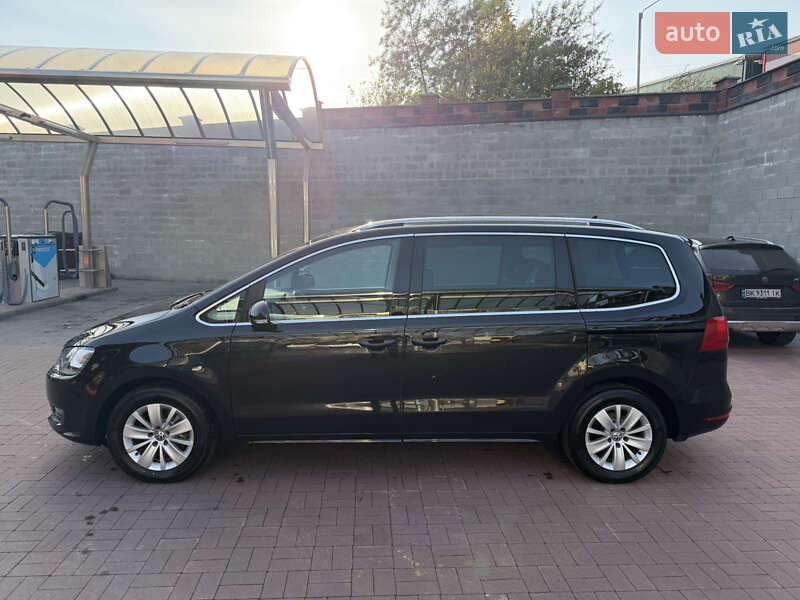 Минивэн Volkswagen Sharan 2014 в Ровно