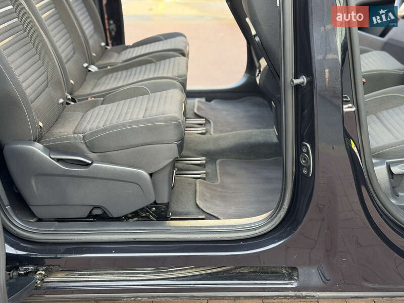 Минивэн Volkswagen Sharan 2014 в Ровно