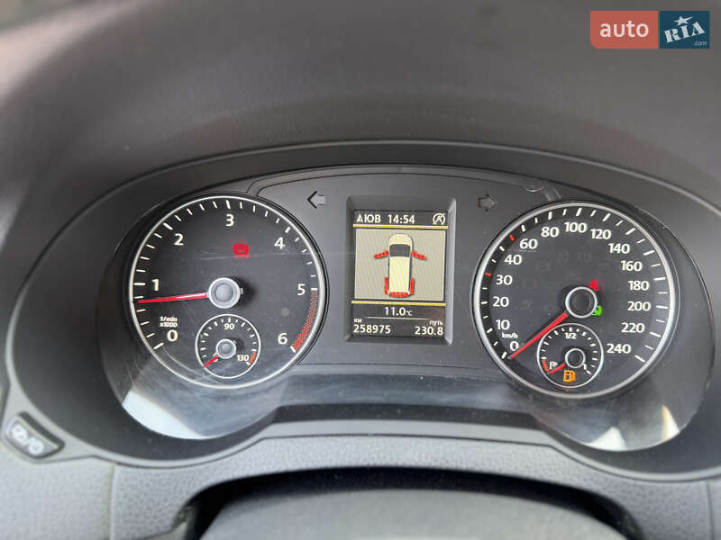 Минивэн Volkswagen Sharan 2014 в Ровно