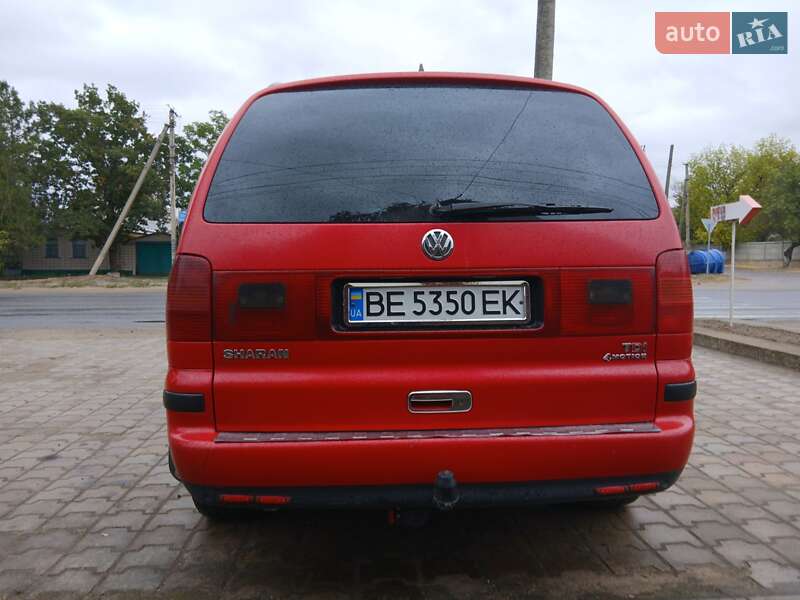 Минивэн Volkswagen Sharan 2002 в Новой Одессе