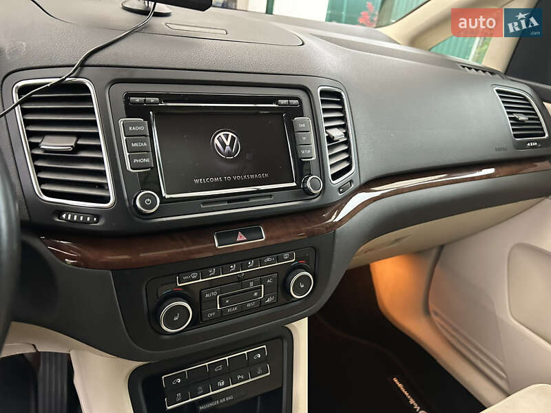 Минивэн Volkswagen Sharan 2011 в Белой Церкви