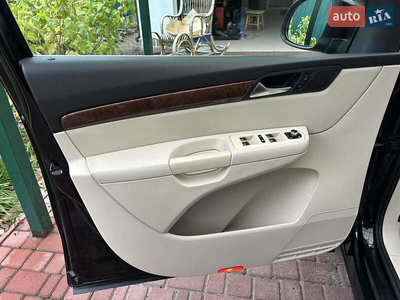 Минивэн Volkswagen Sharan 2011 в Белой Церкви