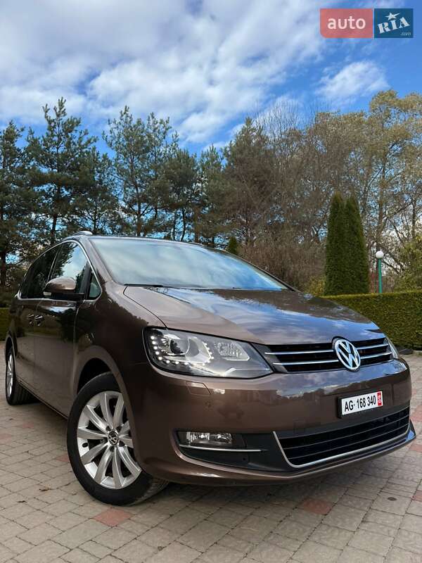 Минивэн Volkswagen Sharan 2012 в Стрые