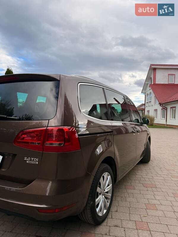 Минивэн Volkswagen Sharan 2012 в Стрые