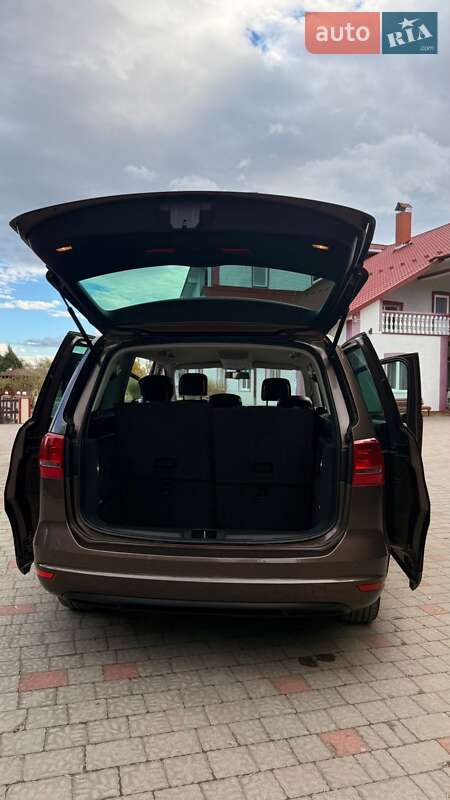 Минивэн Volkswagen Sharan 2012 в Стрые