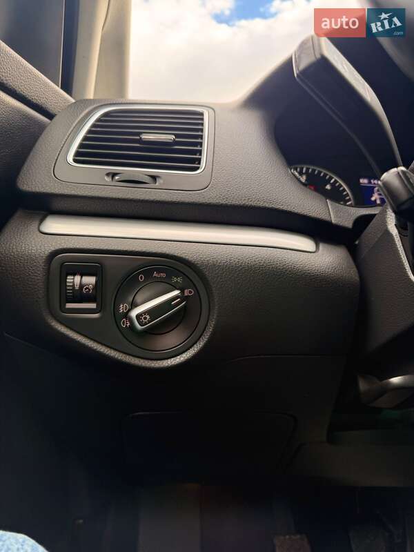 Минивэн Volkswagen Sharan 2012 в Стрые