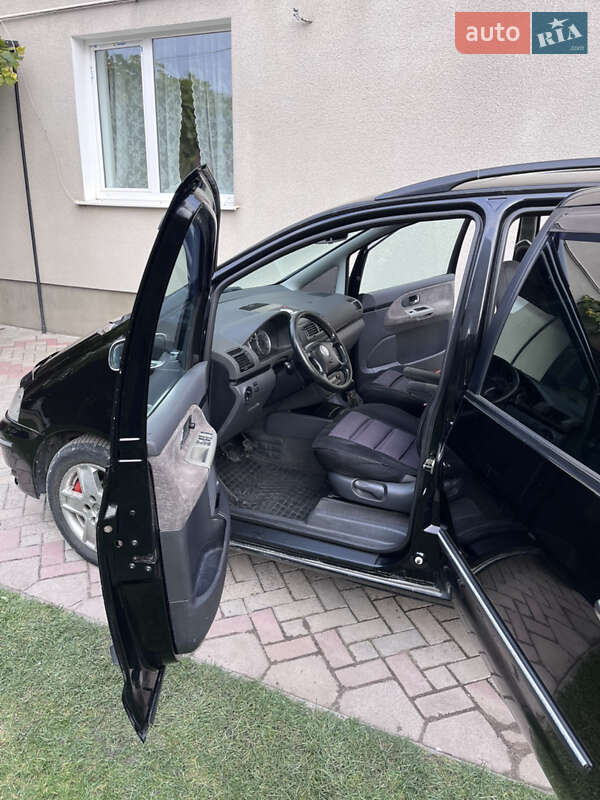 Минивэн Volkswagen Sharan 2003 в Шумске фото 17 Минивэн Volkswagen Sharan 2003 в Шумске