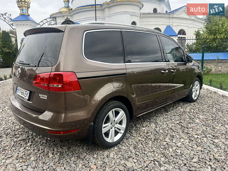 Минивэн Volkswagen Sharan 2012 в Ромнах